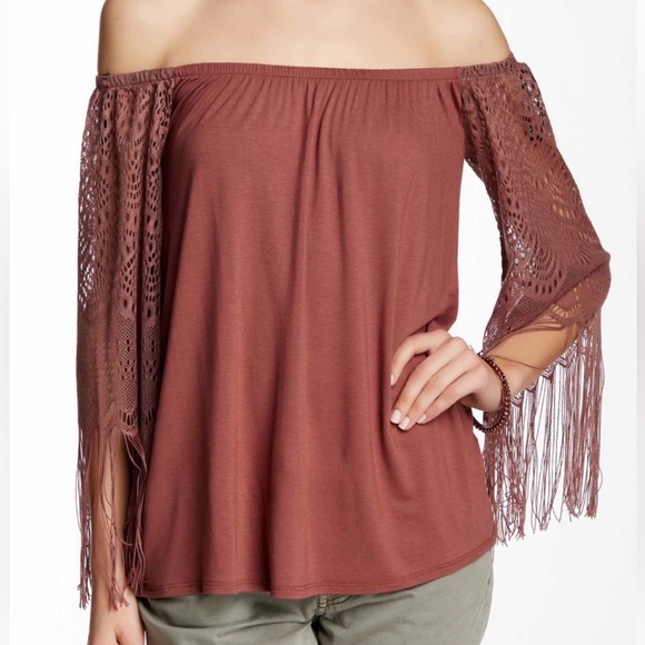 VaVa by Joy Han Farrah Bohemian Off Shoulder Top w Fringe Details   MED - Picture 12 of 14